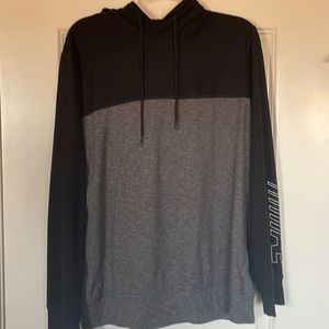 American Eagle T-shirt long sleeve hoodie size medium